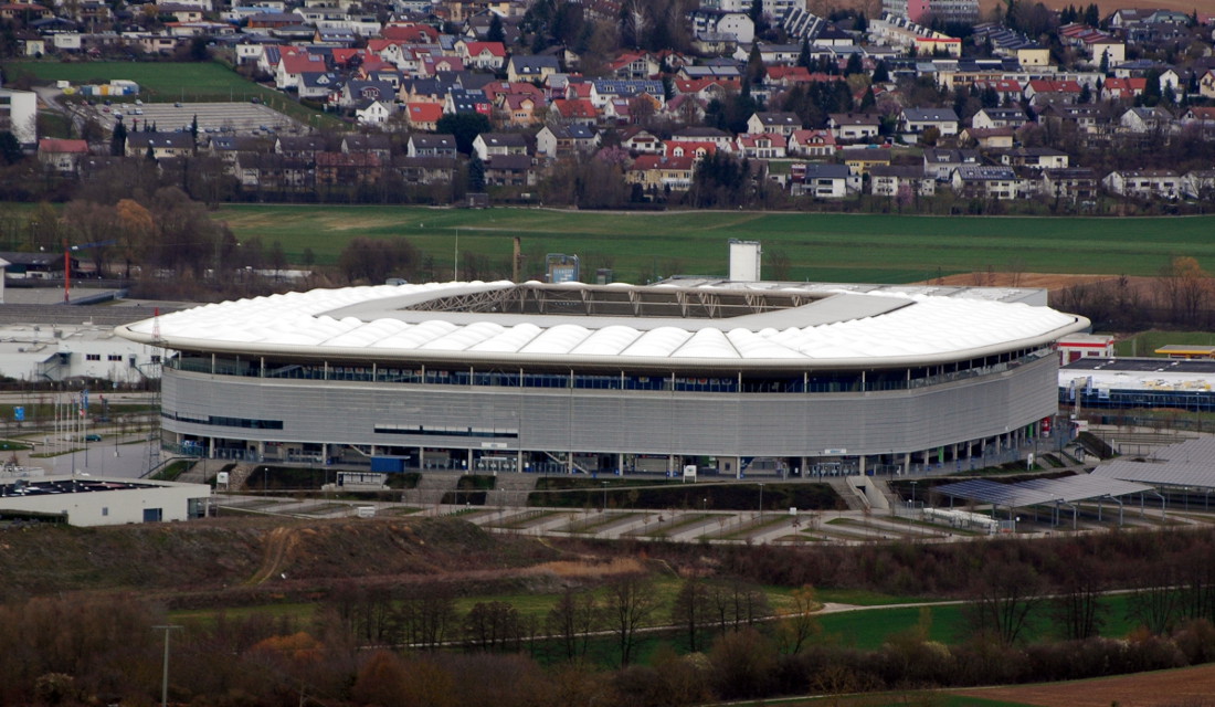 场馆描述尼凯尔球场自从1899年一来一直是霍芬海姆(hoffenheim)的主